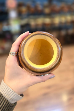 Coquinho forrada em Couro Caramelo Brasão - Tchê Aprochega