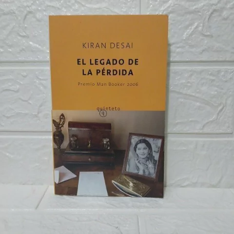 El Legado De Pérdida - Kiran Desai - Usado - Salamandra