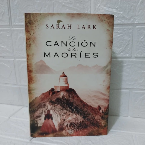 La Canción De Los Maoríes - Sarah Lark - Usado - Tapa dura - Ediciones B - comprar online
