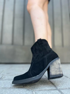 ARTIGAS (talles 39/40) en internet