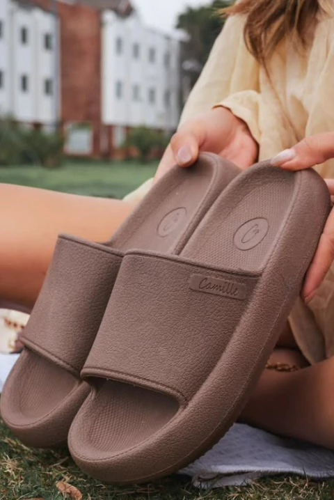 CAMILLE EFECTO CUERO - CHOCOLATE