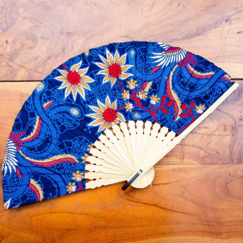 Leque Batik de Bambu e Algodão Importado de Bali