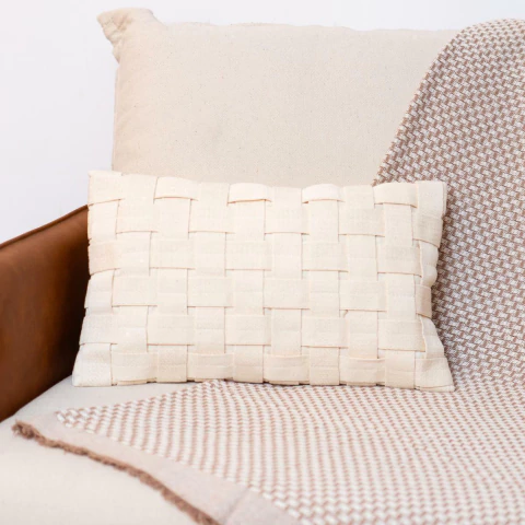 Capa de Almofada Drapeada de Algodão Cru 50cmx30cm