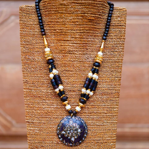 Colar Marrom Importado da Índia