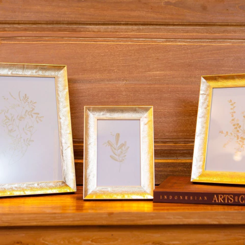 Porta Retrato Dourado Luxor