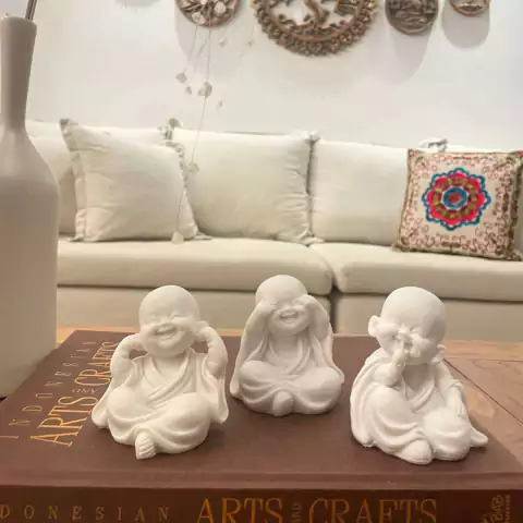 Trio Mini Monges Sábios de Pó de Mármore 7cm