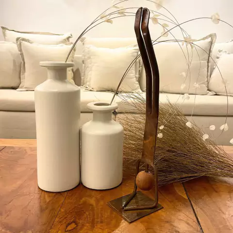 Escultura Boneco de Ferro Posição Sirsasana 39cm