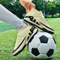 Sapatos de futebol antiderrapantes profissionais para homens, botas de treinamento Grass Society, grampos de qualidade superior, botas originais, novos - comprar online
