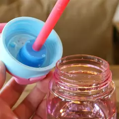 Criativo Cartoon Baby Feeding Cup com canudos, Kids Water Sippy Cup, copos portáteis ao ar livre para crianças, 480ml - comprar online