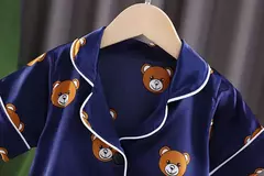 Conjuntos de pijama de urso de meninos e meninas, pijamas infantis, roupas de dormir do bebê, camiseta de manga curta, tops com calças na internet