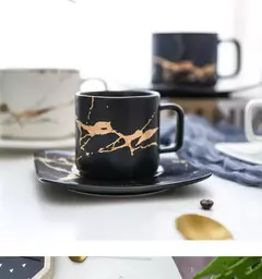 Xícaras preto e branco em mármore asiático-japonês, caixas, pires, xícaras, copos, café, xícaras - loja online