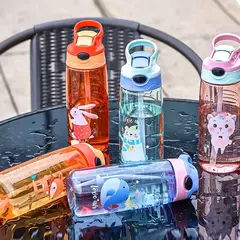 Criativo Cartoon Baby Feeding Cup com canudos, Kids Water Sippy Cup, copos portáteis ao ar livre para crianças, 480ml - loja online