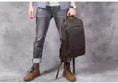 Mochila de couro genuíno para homens, cavalo louco vintage mochila para laptop grande mochila diária mochila de viagem mochila para caminhadas