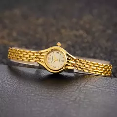 Simples elegante pequeno relógios femininos marca de luxo ouro relógios de pulso para senhoras relógios de quartzo para meninas montre femme - comprar online