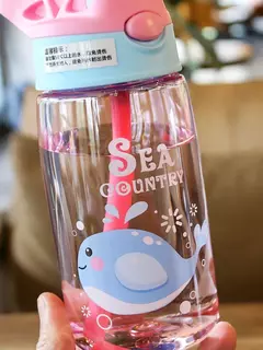 Criativo Cartoon Baby Feeding Cup com canudos, Kids Water Sippy Cup, copos portáteis ao ar livre para crianças, 480ml na internet