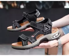 Imagem do Sandálias masculinas de verão de couro genuíno, chinelos masculinos, gladiador, praia, macio, confortável, ao ar livre, sapatos vadeando, marca, 38-46