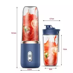Imagem do 1pc azul/rosa portátil pequeno espremedor elétrico lâmina de aço inoxidável copo espremedor frutas automático smoothie liquidificador ferramenta cozinha