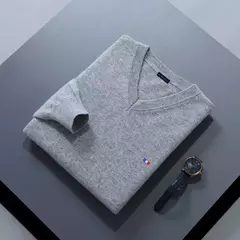 Camisola de cashmere manga comprida masculina com decote em v, pulôveres masculinos padrão, saltadores de tricô, roupas monocromáticas, venda quente
