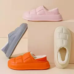 Chinelos de algodão impermeáveis para casais, sapatos de confinamento de pelúcia interior, bolsas femininas e chinelos domésticos, outono e inverno - Wolf Magazine