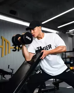 Camiseta solta de fitness masculina, corrida, extragrande, academia, musculação, malha casual, manga curta, esportes de rua, novo, verão