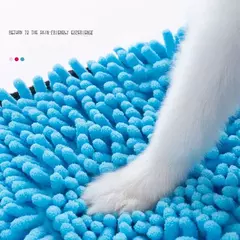 Toalha de pelúcia macia para animais de estimação, fibra absorvente, secagem rápida, roupão de banho para gatos, limpeza conveniente, acessórios para cães, novo, 2024 - Wolf Magazine