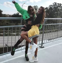 Sexy Shorts de Cintura Alta Mulheres Corredores Ciclismo Elástico Hip Fivela Oca High-cut Dancing Sports Athletic Running Shorts para Mulher - loja online
