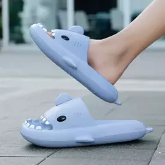 Imagem do Chinelos antiderrapantes de tubarão para homens e mulheres, chinelos de banheiro, sapatos baixos em casa, ao ar livre, sandálias engraçadas infantis, verão, novo, 2023