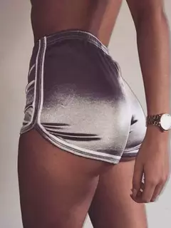 Imagem do Novo 2023 Mulheres Shorts Verão Seda Fino Praia Casual Branco Egde Shorts Hot