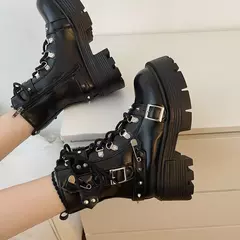 Botas curtas com corrente de rebite feminino, sapatos góticos, botas Lady Rock, decoração metálica, estilo punk, moda de rua, novo, 2024 na internet