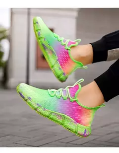 Tênis de corrida respirável para homens e mulheres, tênis antiderrapante para casal, calçados casuais para caminhada, calçados coloridos, flexíveis, na moda, 2024