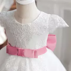 Imagem do Bordado Elegante Crianças Princesa Vestidos para Meninas Luxo Golden Lace Vintage Crianças Festival Party Gown Bebê Batismo Vestidos