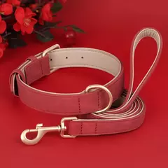 Coleira de cachorro acolchoada macia conjunto de coleira de couro pu para cães de estimação colar com corda de chumbo para caminhada ajustável para cães pequenos e médios pug