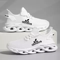 Tênis leves para homens, Sapatos esportivos confortáveis, Sapatos de malha respirável, Tênis de plataforma ao ar livre, Verão, Novo na internet