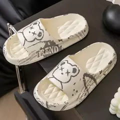 Urso de desenho animado para homens e mulheres, chinelos macios antiderrapantes, sandálias de conforto feminino, chinelos de casal, moda, verão na internet