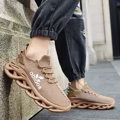 Tênis leves para homens, Sapatos esportivos confortáveis, Sapatos de malha respirável, Tênis de plataforma ao ar livre, Verão, Novo na internet