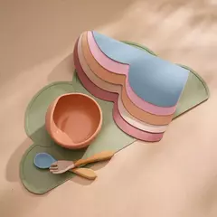 Imagem do Silicone pet alimentação cão gato tigela comida esteira antiaderente à prova dwaterproof água pet comida almofada de alimentação filhote de cachorro alimentador bandeja almofada de água placemat