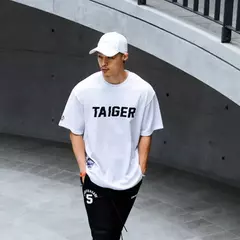 Camiseta solta de fitness masculina, corrida, extragrande, academia, musculação, malha casual, manga curta, esportes de rua, novo, verão