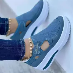 Tênis respiráveis Hollow Out para mulheres, calçados esportivos leves, plataforma antiderrapante, sapatos de cunha de cor sólida, moda casual na internet