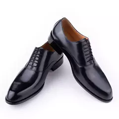 Calçado artesanal do homem de negócios, sapato vestido de couro elegante, terno do escritório do partido jogos, calçado confortável - comprar online