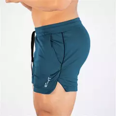 Calções masculinos de esportes fitness, calções masculinos de treino de ginástica, calções de malha respirável, calças curtas de praia secagem rápida, roupas esportivas, verão, 2023