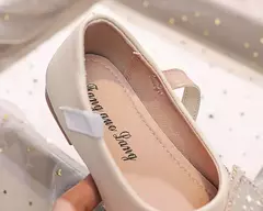 Salto liso da menina com arco pérola e strass, sapatos princesa para crianças, moda, outono na internet