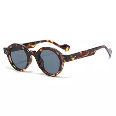Óculos redondos punk para homens e mulheres, tons de cor dupla, decoração rebites retrô, moldura de lente clara, tendência, UV400