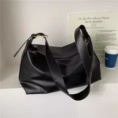 Bolsa Boston de couro PU para mulheres, bolsa de ombro de grande capacidade, bolsas crossbody, design de travesseiro vintage, casual na internet