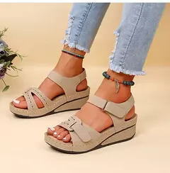 Sandálias macias de toe aberto para mulheres, fivela de cunha, sandália ortopédica, calçado feminino, nova moda, verão, 2023