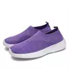 2024 novos sapatos casuais moda tênis para mulheres andando cor sólida tênis feminino deslizamento em meia senhoras sapatos planos mulher