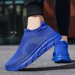 Tênis de corrida respirável masculino e feminino, calçados esportivos leves, tênis slip-on, meias da moda, tamanho grande 46, venda quente