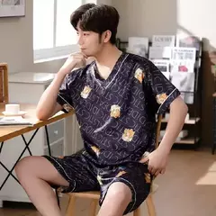 Conjunto de pijama de seda gelo manga curta masculino, pijama casual fino de simulação, tamanho grande, roupa para casa, verão, 2 peças na internet
