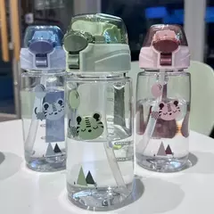 Criativo Cartoon Sippy Cup Garrafas de água para crianças, Alimentação com palhas e tampas, Copos de bebidas para crianças portáteis, 550ml
