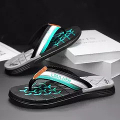 Imagem do Chinelos casuais ao ar livre masculinos, chinelos de praia, luz suave, sapatos antiderrapantes, sapatos de banho, verão, venda quente, 2024