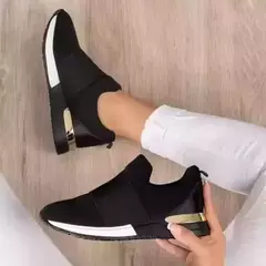 Sapatos femininos de envergadura vulcanizada, tênis de cor sólida para senhoras, calçados casuais de malha esportiva feminina, 2024